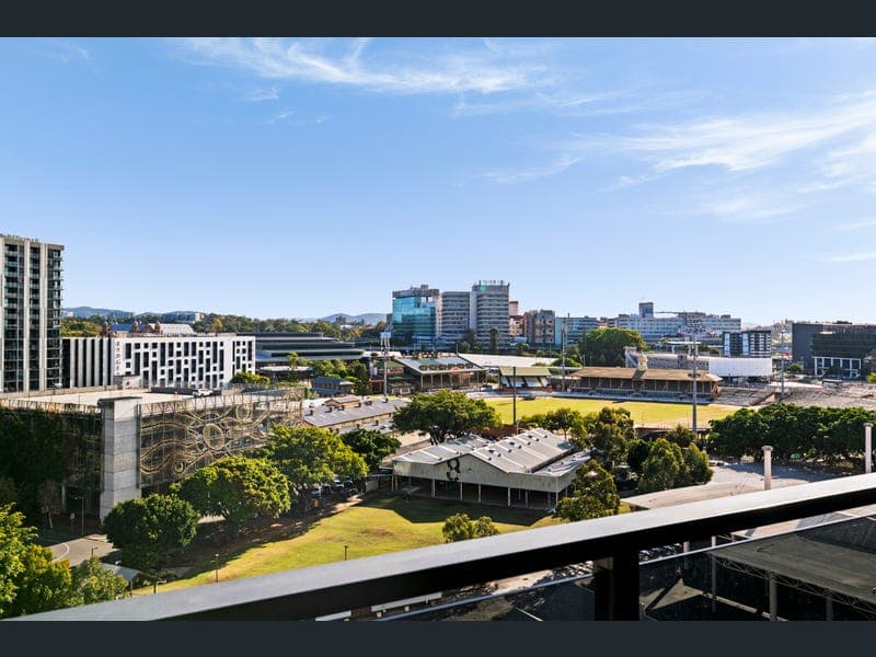 706/61 Brookes Street, Bowen Hills — photo 1 of 4