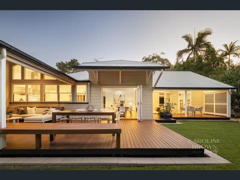 121 Gerler Street, Bardon — photo 1 of 5