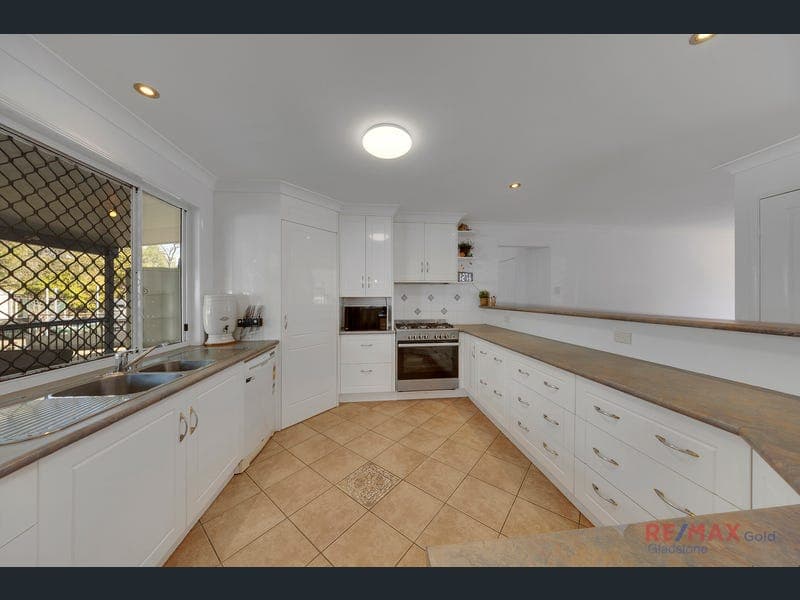 11 Sun Valley Road — photo 1 of 5