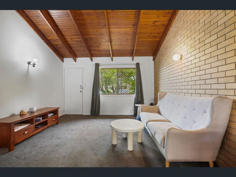 19/16 Forest Street, Woodridge — photo 1 of 5