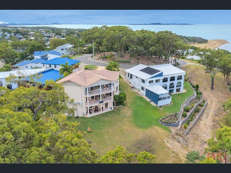 12 Charles Crescent, Tannum Sands — photo 1 of 5
