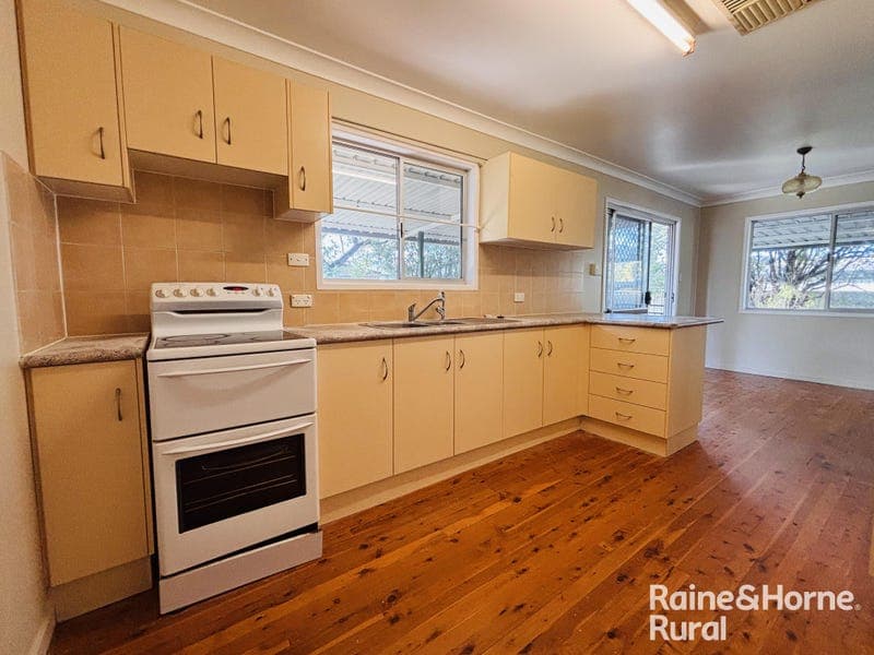 5 Robertson Street, Roma — photo 1 of 5