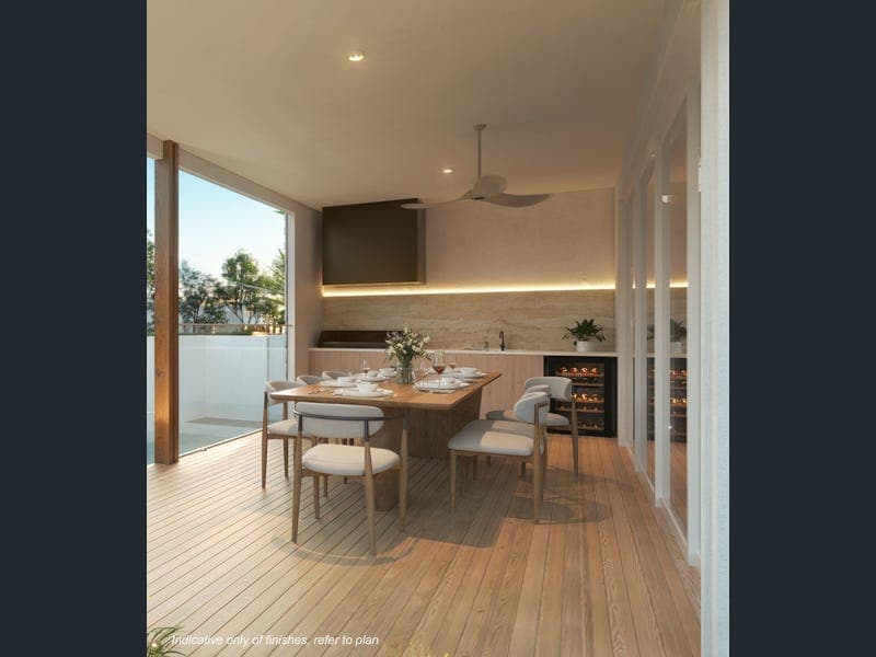 58A Poinsettia Avenue, Runaway Bay — photo 1 of 5