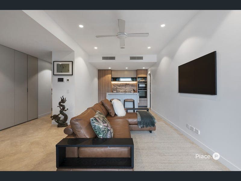 2403/8 Margaret Street, Brisbane City — photo 1 of 5
