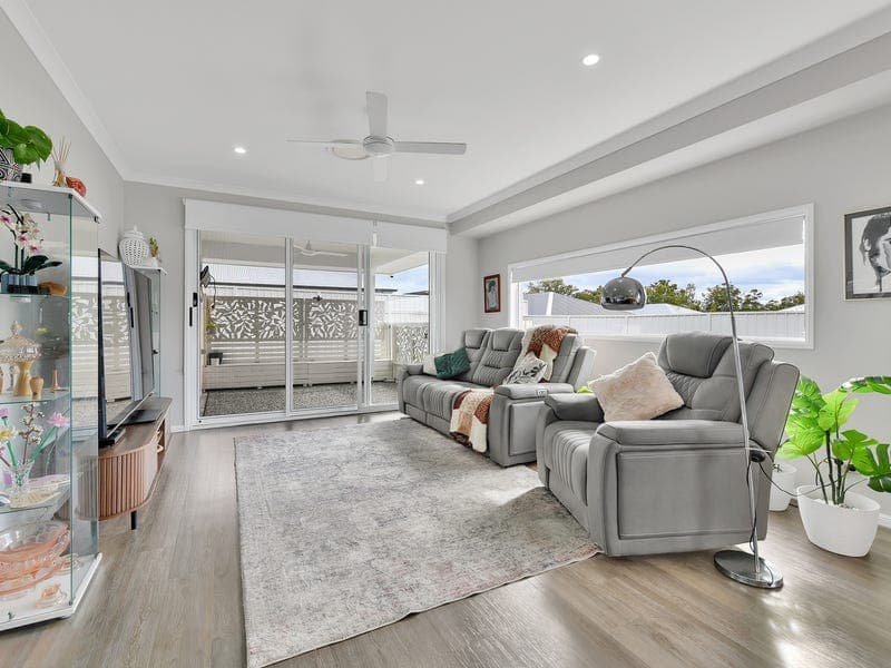 19 Culgoa Drive, Plainland — photo 1 of 5