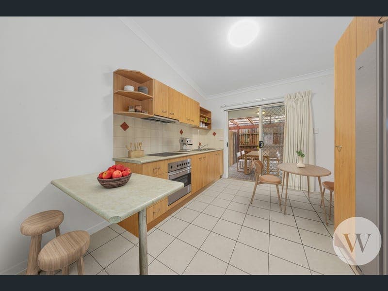 2/144 Dorville Road, Carseldine — photo 1 of 5
