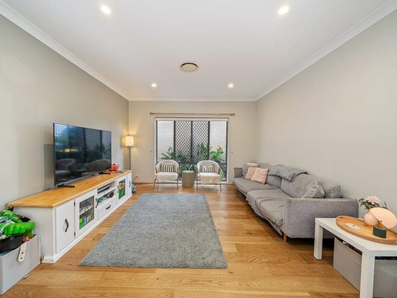19 Forrestal Circuit, North Lakes — photo 1 of 5