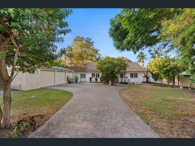 18 Daveson Road, Capalaba — photo 1 of 5