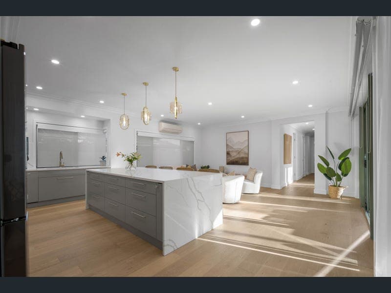14 Julatten Drive, Robina — photo 1 of 5