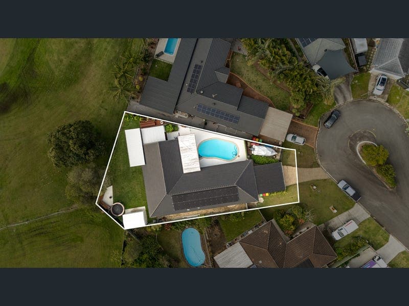 6 Heywood Place, Helensvale — photo 1 of 5