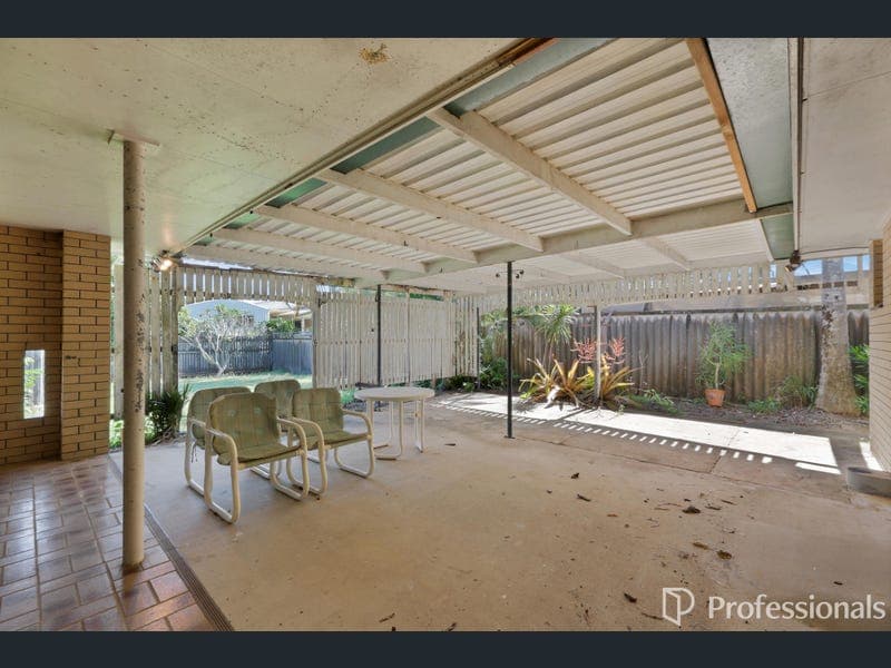 21 Cavanagh Drive, Blacks Beach — photo 1 of 5