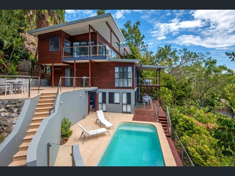 Kingfisher/6 Marina Drive, Hamilton Island — photo 1 of 5