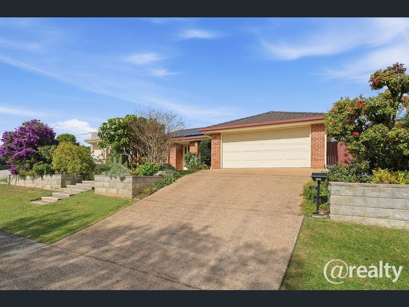 57 Whitehorse Road, Kallangur — photo 1 of 5