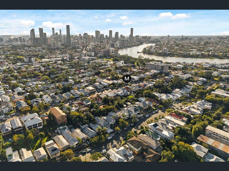 28 Burlington Street, East Brisbane — photo 1 of 5
