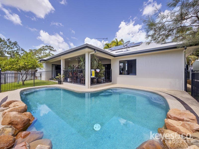 60 Crestbrook Drive, Mount Louisa — photo 1 of 5