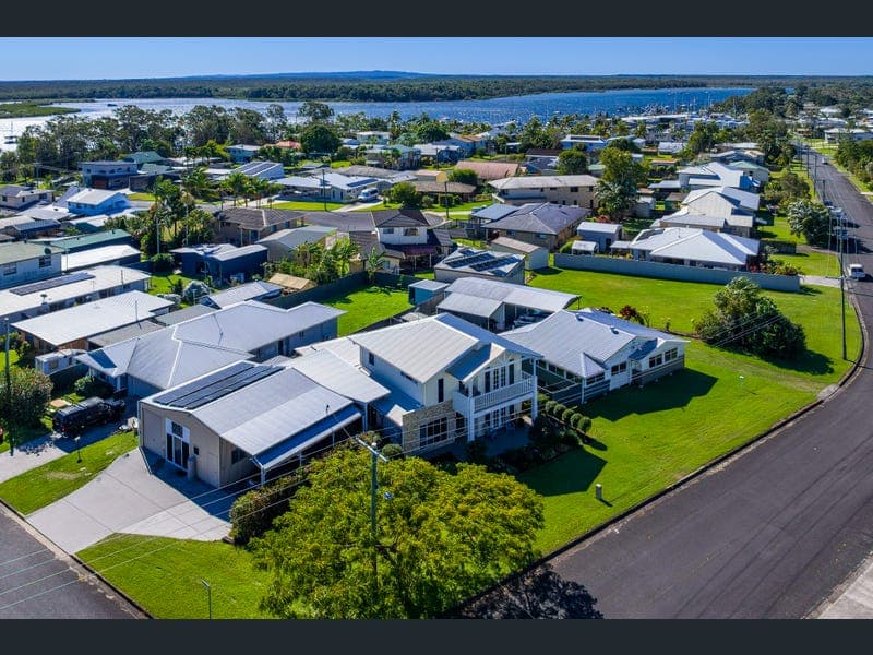 68 Emperor Street, Tin Can Bay — photo 1 of 5