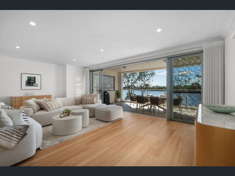9/299-301 Bradman Avenue, Maroochydore — photo 1 of 5