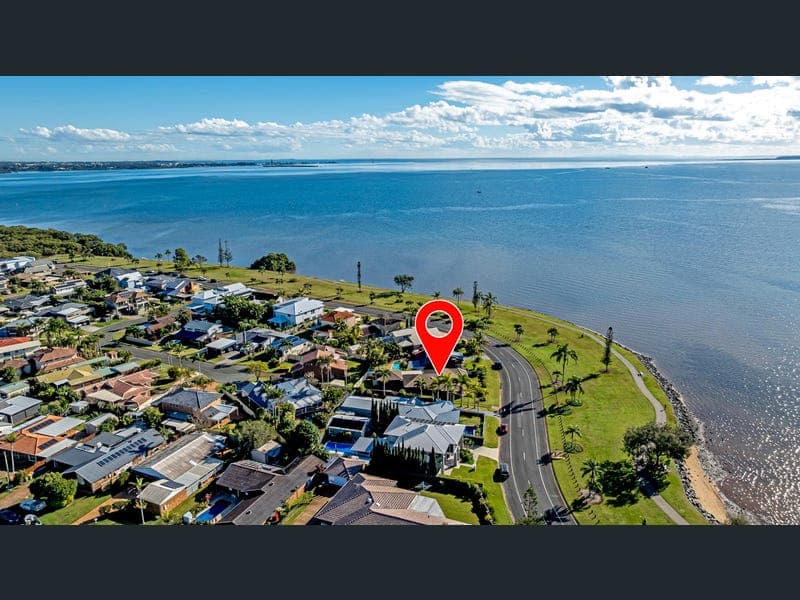 15 Orana Esplanade, Victoria Point — photo 1 of 5