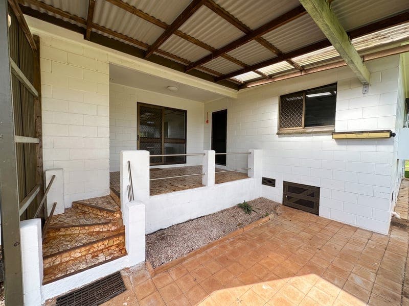 29 Twelfth Avenue, Atherton — photo 1 of 5