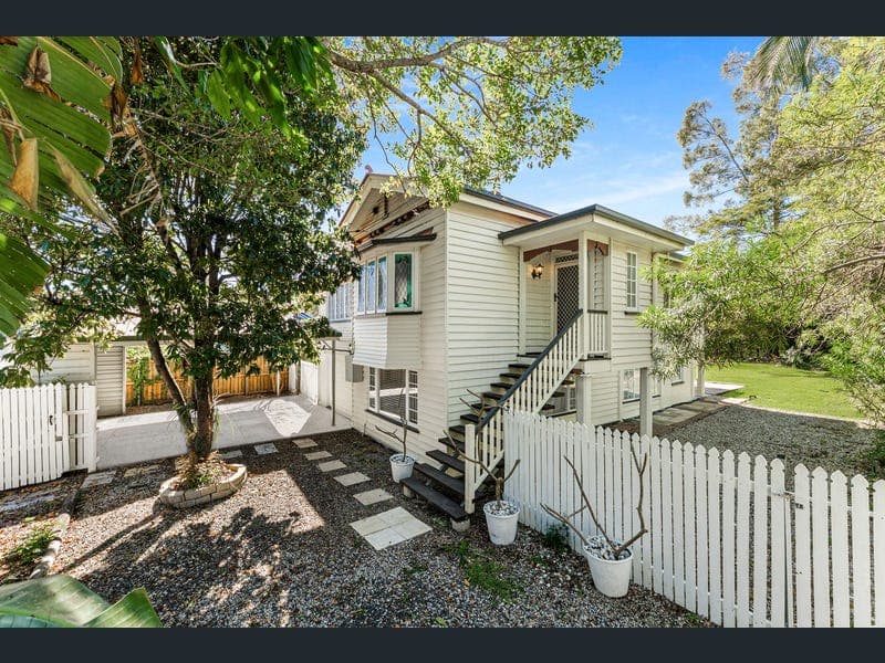 728 Kingston Road, Loganlea — photo 1 of 5