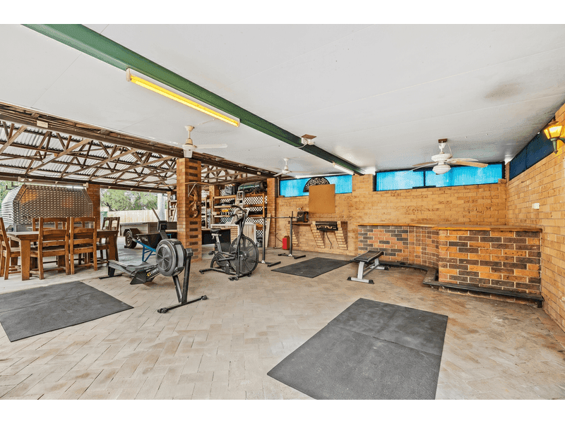 12 Expeller Court, Emerald — photo 1 of 5