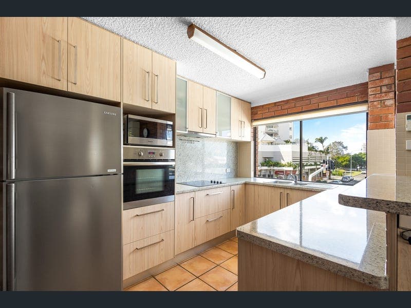 12/13 Burnett St, Mooloolaba — photo 1 of 5