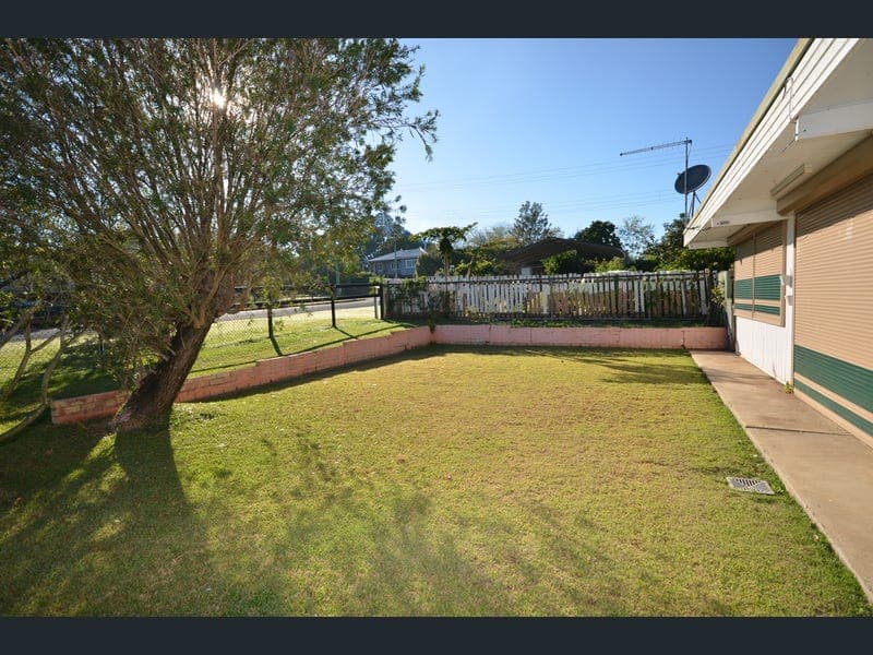 13A Audley Street, Beaudesert — photo 1 of 5