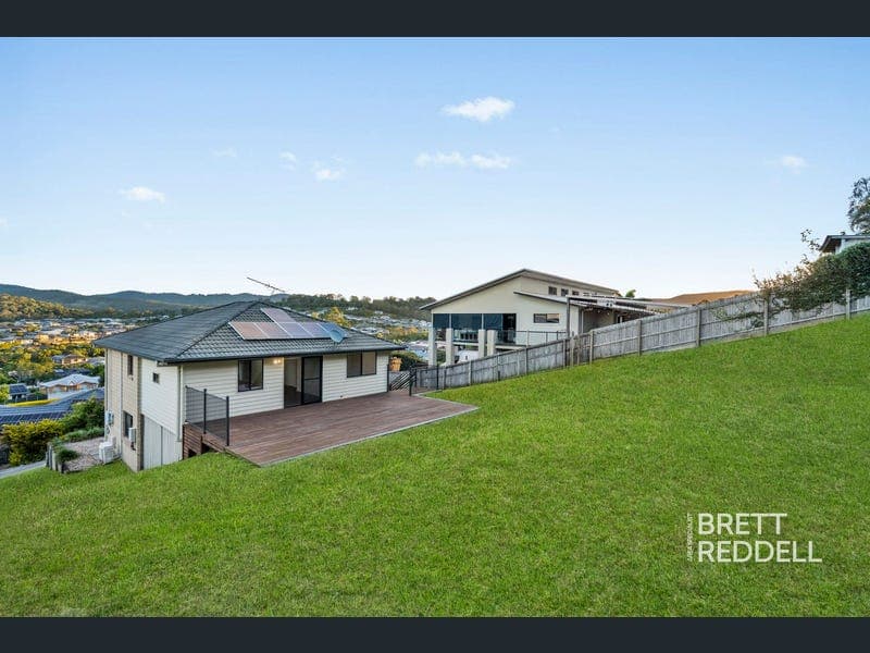 8 McGrath Court, Ormeau Hills — photo 1 of 5