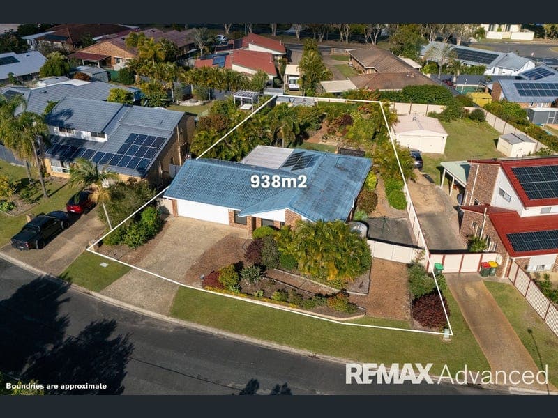 10 Flamingo Drive, Banksia Beach — photo 1 of 5