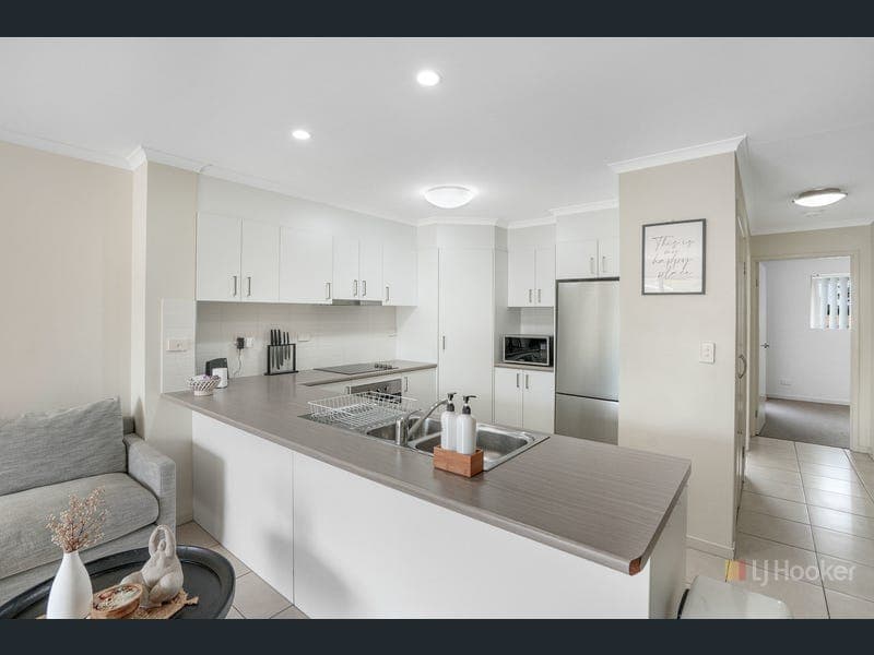 19/50 Shannon Crescent, Dysart — photo 1 of 5