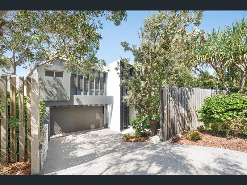 10 Plover Street, Peregian Beach — photo 1 of 5