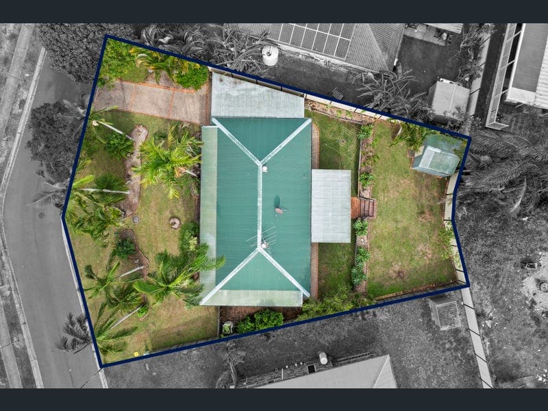 15 Packett Crescent, Loganlea — photo 1 of 5
