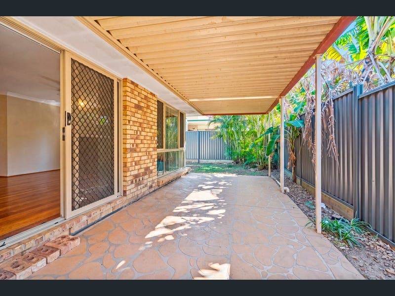 28 Doncaster Place, Alexandra Hills — photo 1 of 5