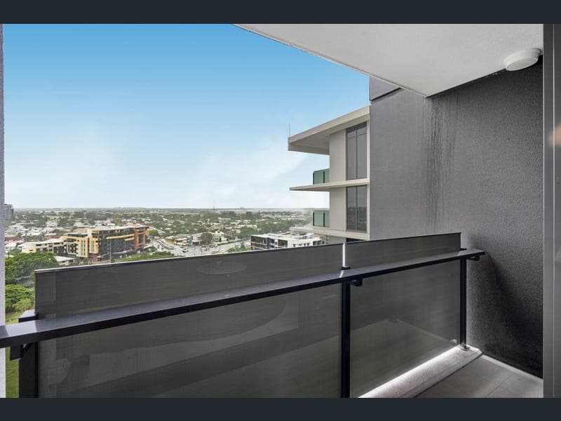 1515/35 Hercules Street, Hamilton — photo 1 of 5