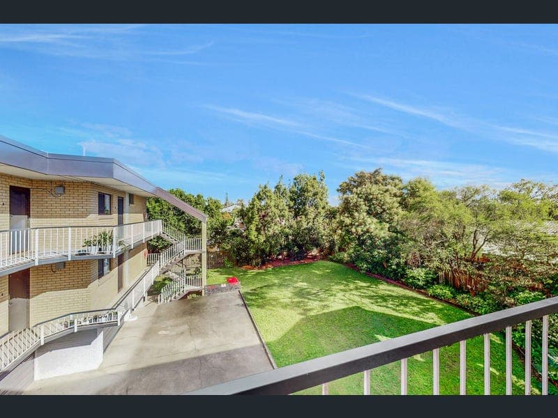 4/15 Little Jenner Street, Nundah — photo 1 of 5