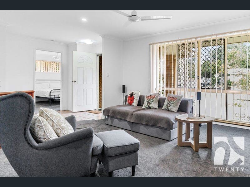5 Coljohn Street, Landsborough — photo 1 of 5