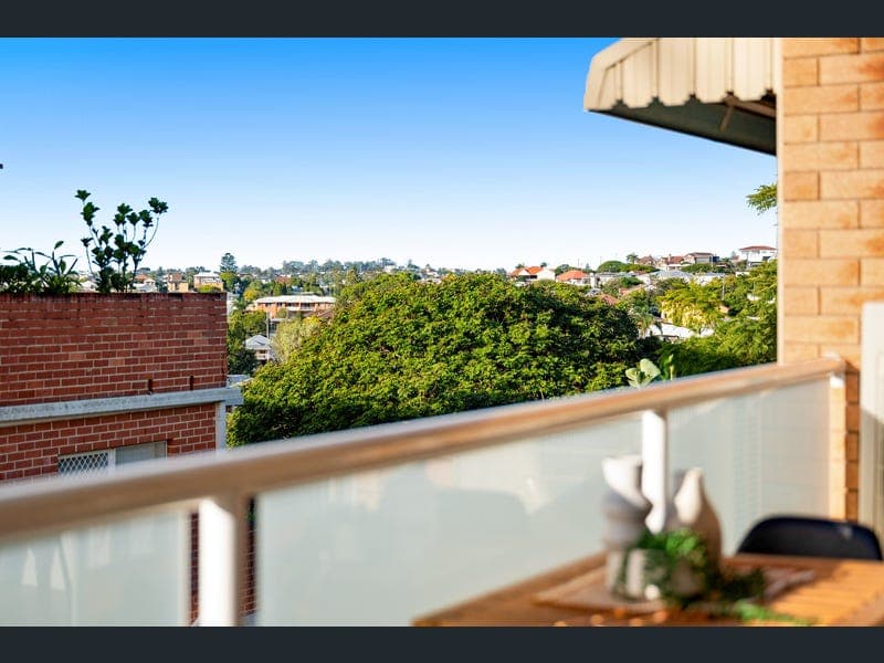 4/45 Kirkland Avenue, Coorparoo — photo 1 of 5