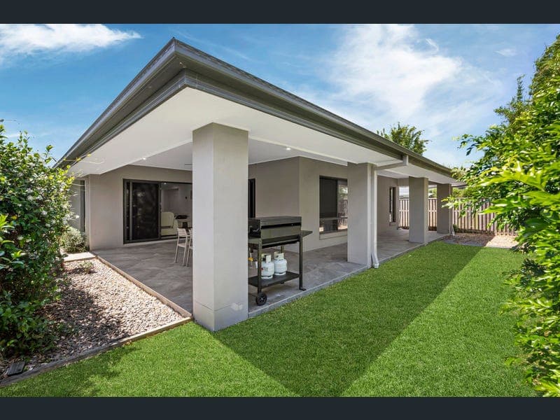 37 Amazon Circuit, Helensvale — photo 1 of 5