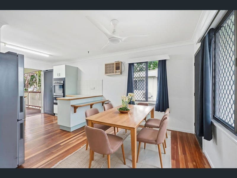 12 Bryant Street, Cranbrook — photo 1 of 5