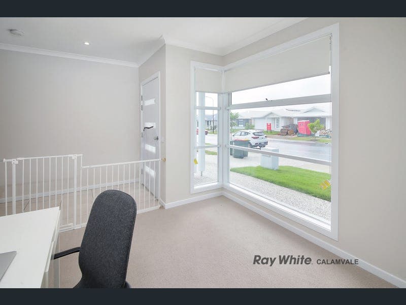 4 Tivoli Avenue, Greenbank — photo 1 of 5
