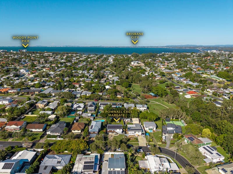26 Pownall Crescent, Margate — photo 1 of 5
