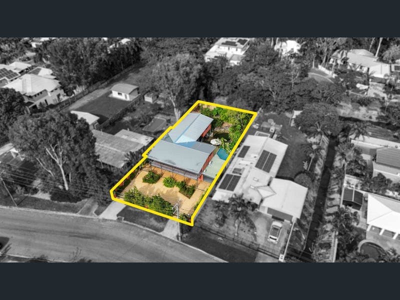 8 Undine Street, Clifton Beach — photo 1 of 5