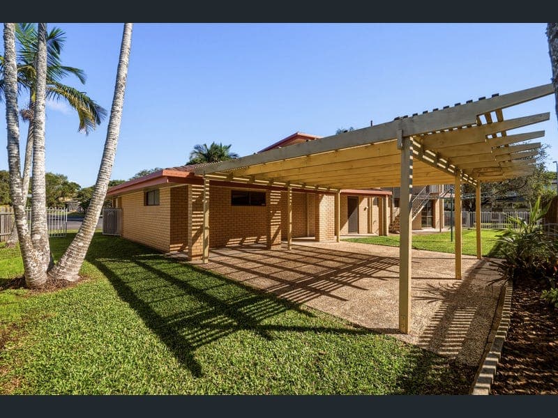 14 Eynsford Street, Carindale — photo 1 of 5