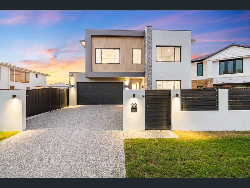 22 ROSEMARY CIRCUIT, Rochedale — photo 1 of 5