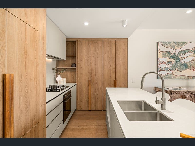 30702/9 Pidgeon Close, West End — photo 1 of 5
