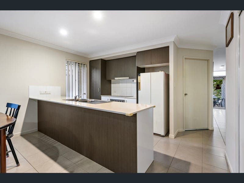 8 Denham Crescent, North Lakes — photo 1 of 5