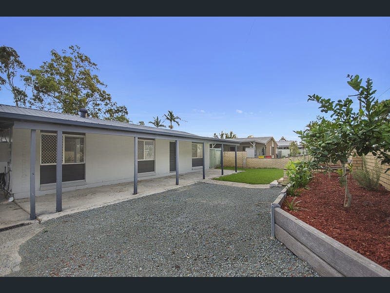 29 Dion Drive, Eagleby — photo 1 of 5