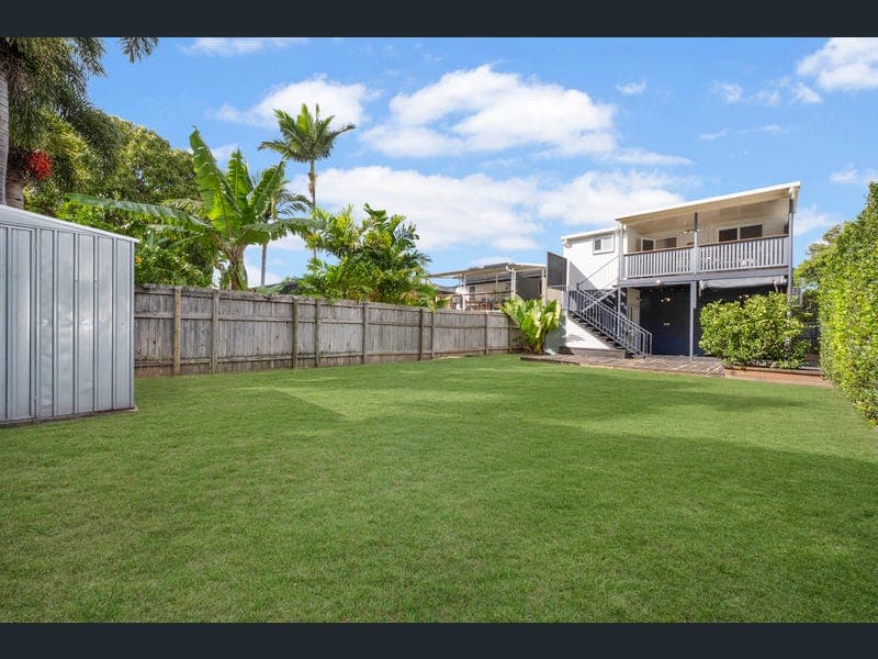 15 Seventh Street, Railway Estate — photo 1 of 5