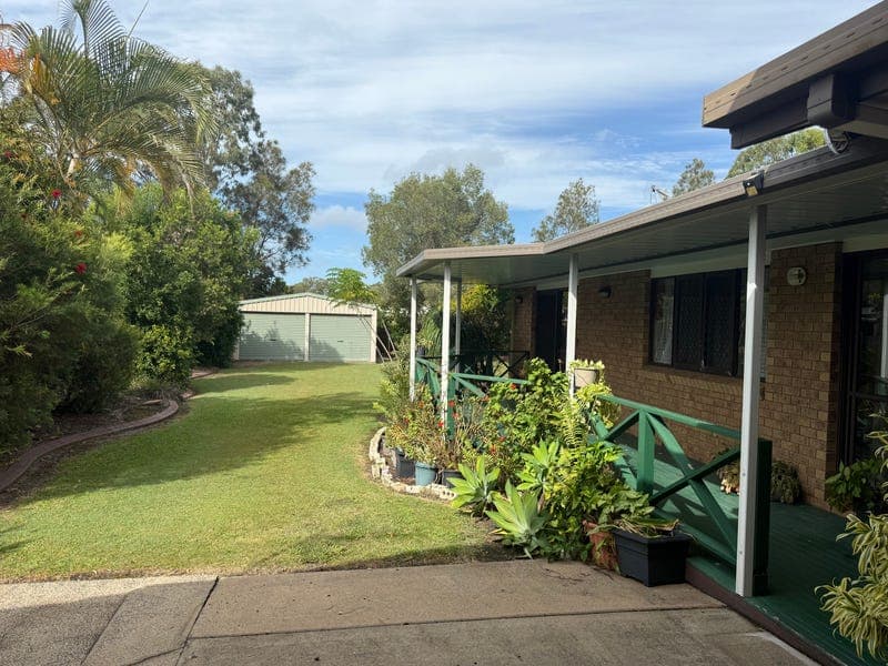27 Honeysuckle Avenue, Kawungan — photo 1 of 5