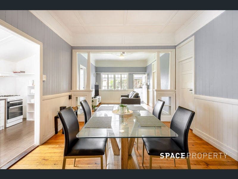 54 Stafford Road, Gordon Park — photo 1 of 5
